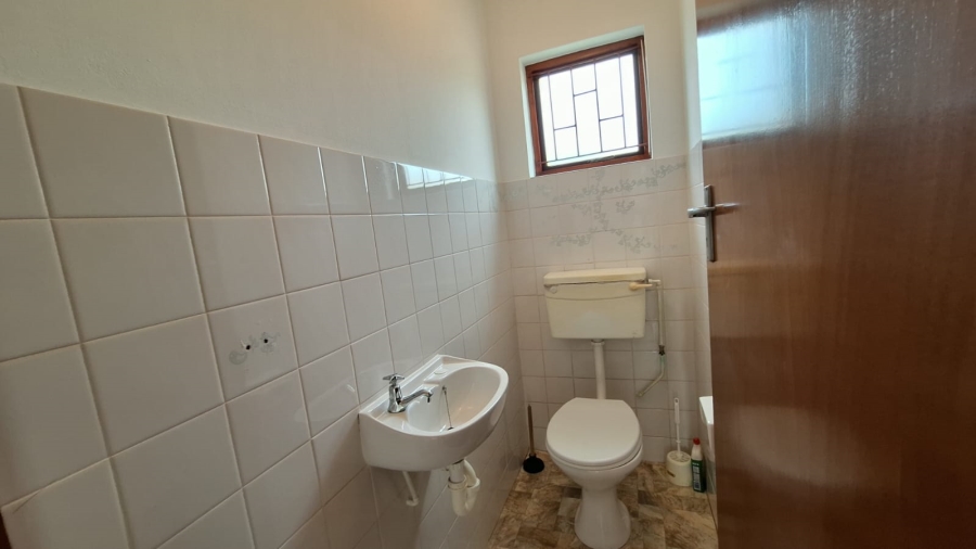 3 Bedroom Property for Sale in Stilbaai Wes Western Cape